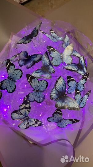 Букет из бабочек, сердечек и конфет)