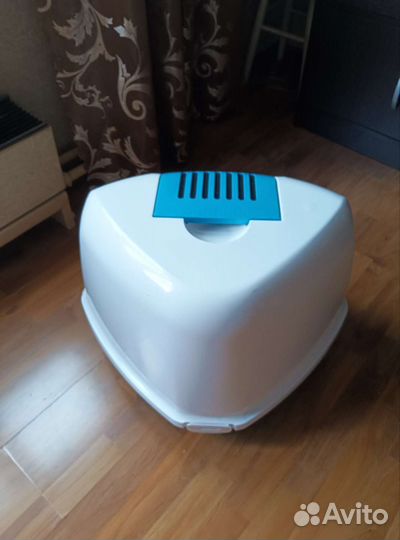 Туалет для кошек закрытый угловой