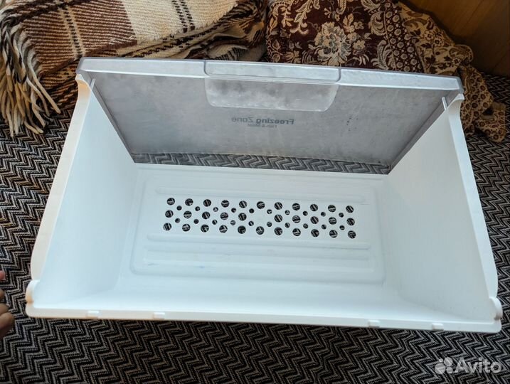 Ящик холодильника lg. Нижний морозильная камера