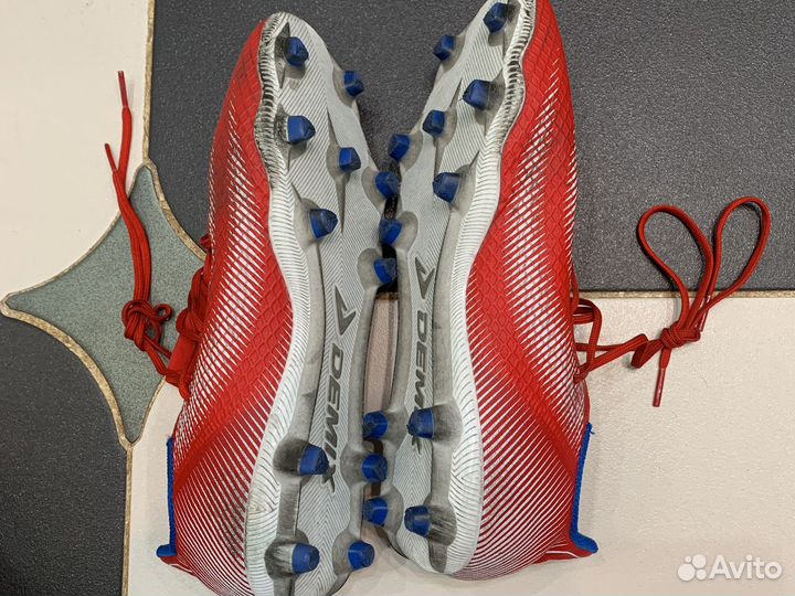 Футбольные бутсы