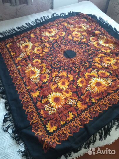 Павловопосадская шаль, платок