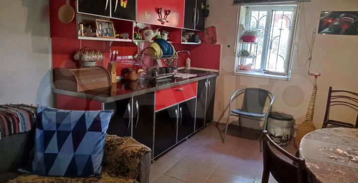 Дом 180 м² на участке 5 сот.