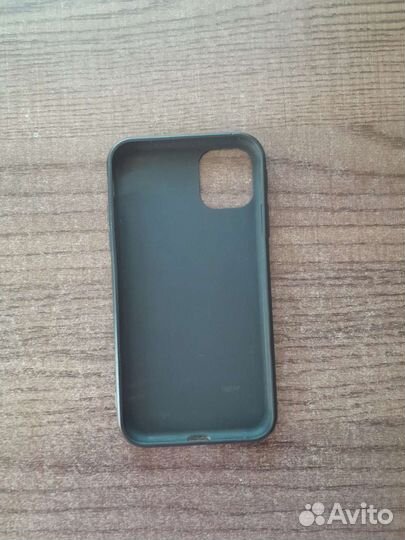 Чехол на iPhone