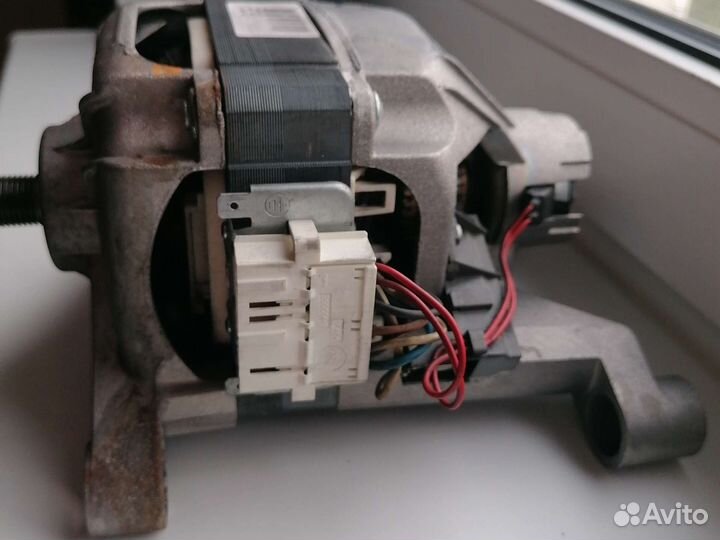 Двигататель стиральной машины idesit iwbs 5105