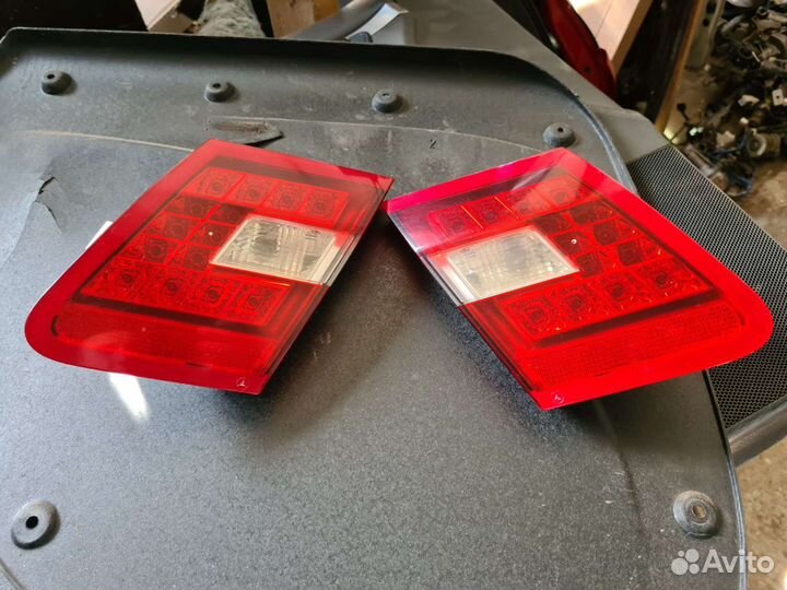 Фонарь в крышку багажника Mercedes w212