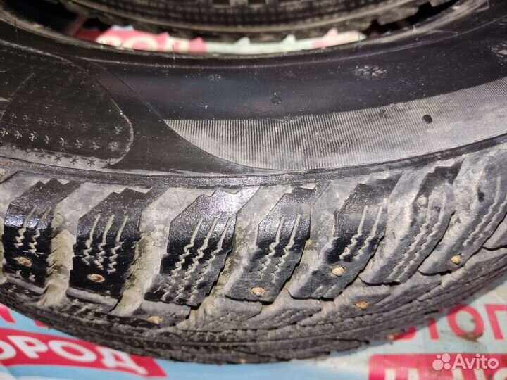 Kumho I'Zen RV Stud KC16 215/65 R16