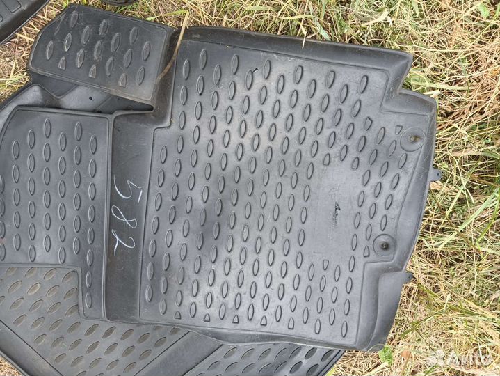 Резиновый коврик Солярис 1