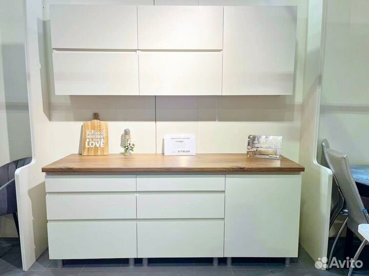 Кухонный гарнитур (кухни, мебель), в наличии