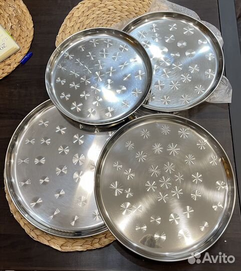 Набор металлический круглый поднос 4 штуки