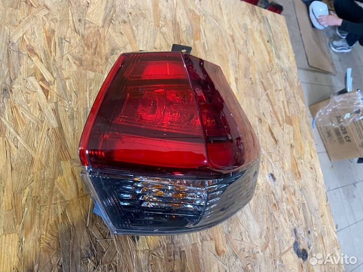 Задний фонарь Ниссан Х-Треил т32