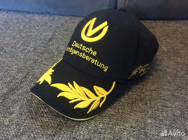 Бейсболка новая