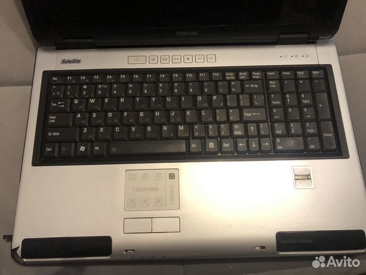 Ноутбук toshiba