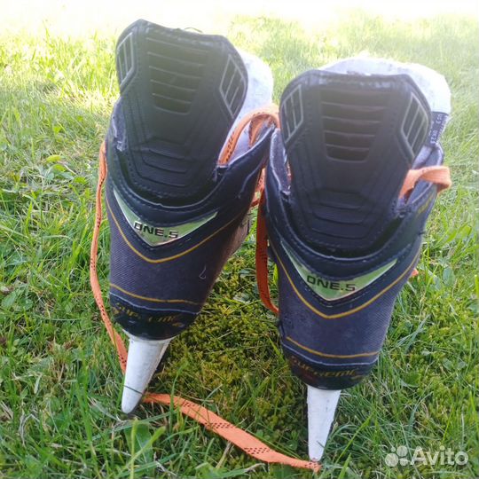 Коньки хоккейные bauer supreme