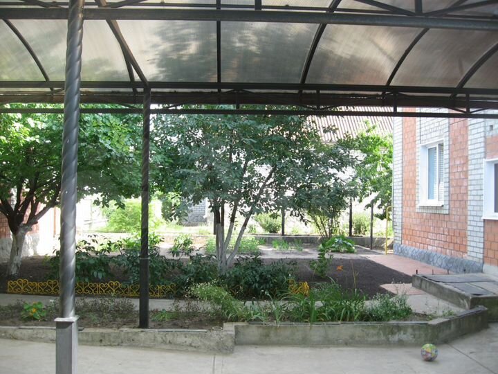 Коттедж 237 м² на участке 12 сот.