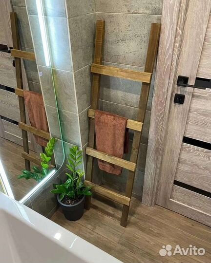 Вешалка для полотенец и одежды 