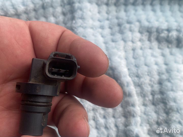 Датчик положения распредвала митсубиси лансер 10