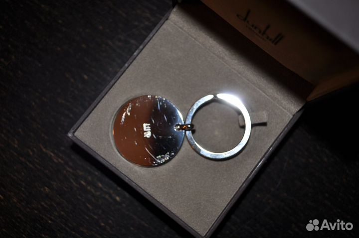 Dunhill. брелок оригинал