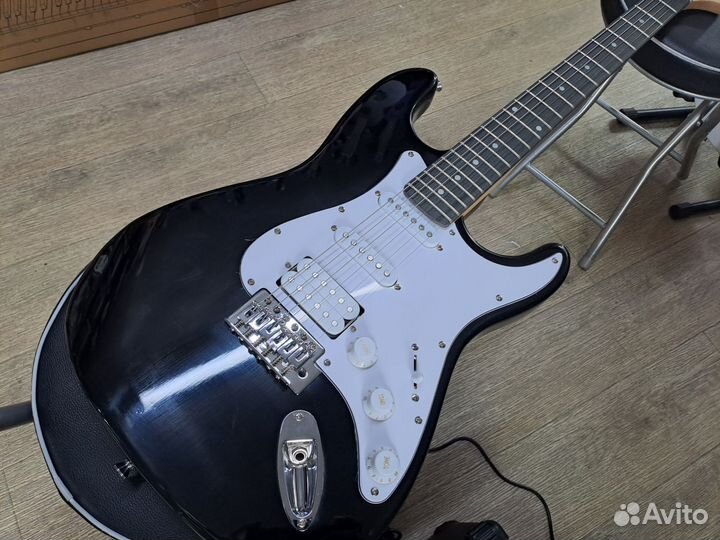 Электрогитара стратокастер чёрная