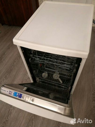 Посудомоечная машина Electrolux