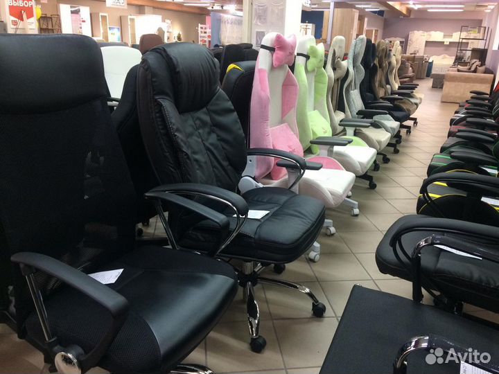 Компьютерное кресло новое