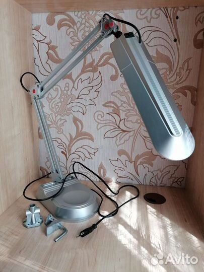 Светильник настольный