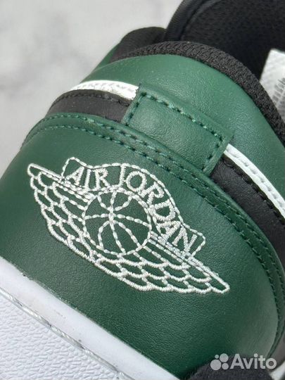 Кеды Air Jordan 1 Low Green Toe (2025) Премиум