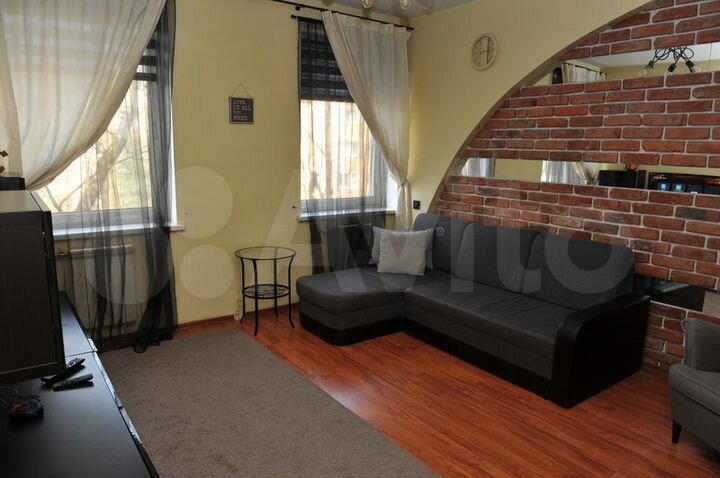 2-к. квартира, 54 м², 3/3 эт.