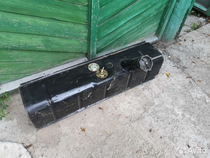 Топливный бак левый на УАЗ 469