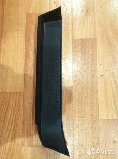 Резиновая панель левая сторона Volvo Fh4