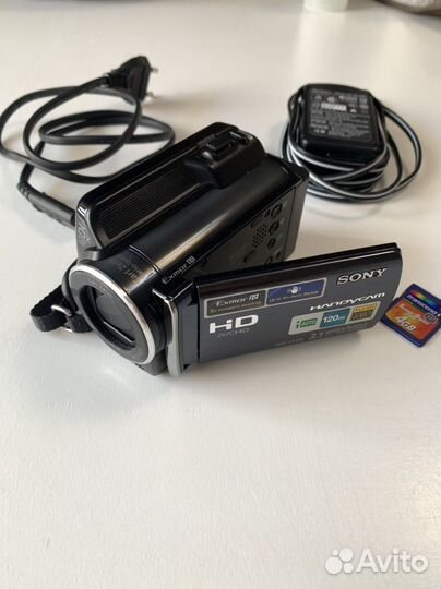 Видеокамера Sony Handycam