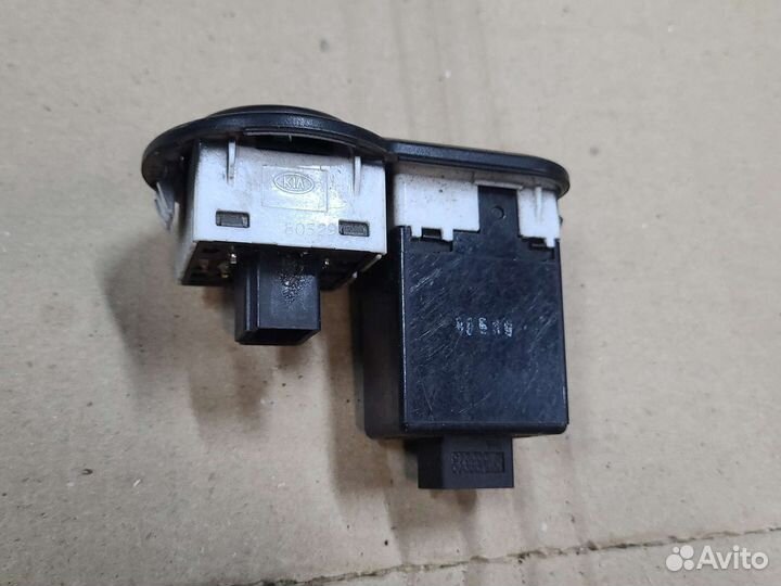 Блок управления зеркалами Kia Spectra 2002-2009