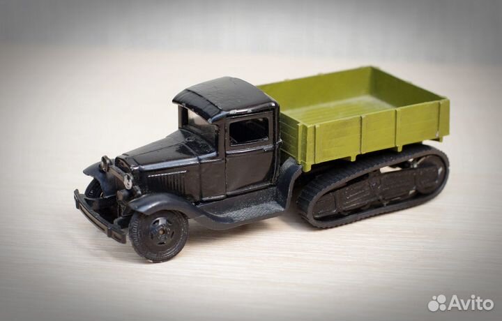 Игрушечный автомобиль газ-60 М 1:43 СССР