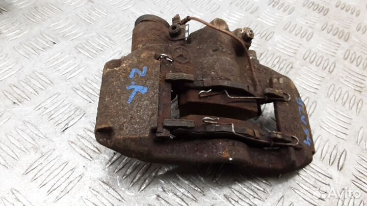 Суппорт тормозной задний правый Мерседес Вито W638