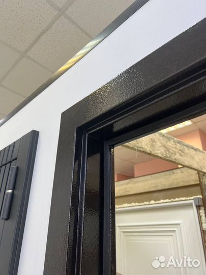 Дверь входная 