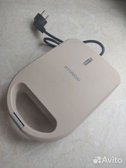 Сэндвичница Hyundai hysm-1101