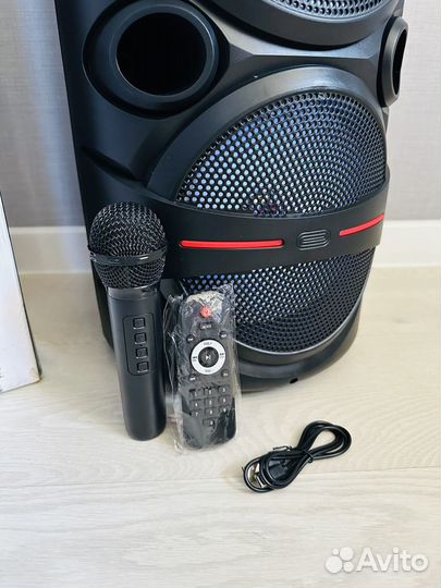 Музыкальная колонка с блютузом и караоке новая