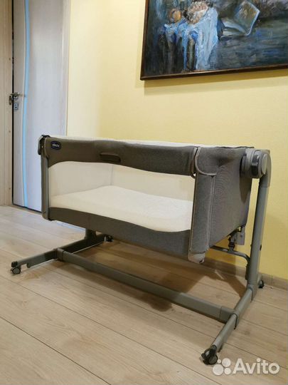 Приставная кроваткаКолыбель Chicco Next2Me Magic