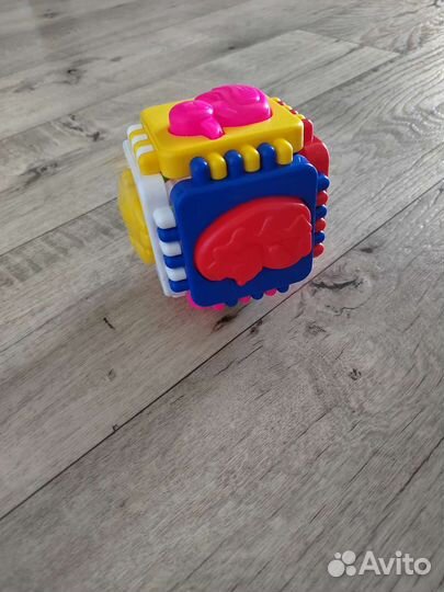Развивающие игрушки для малышей пакетом