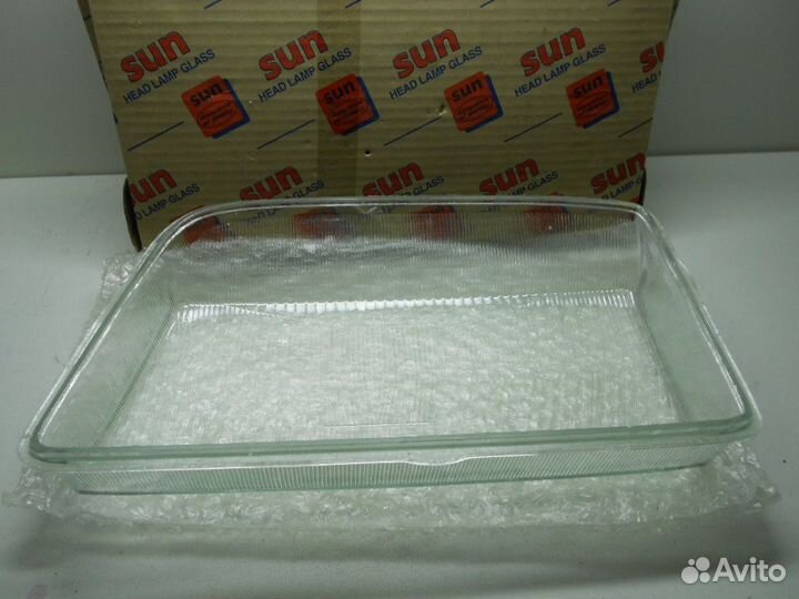 Renault 19 Стекло передней правой фары Новое