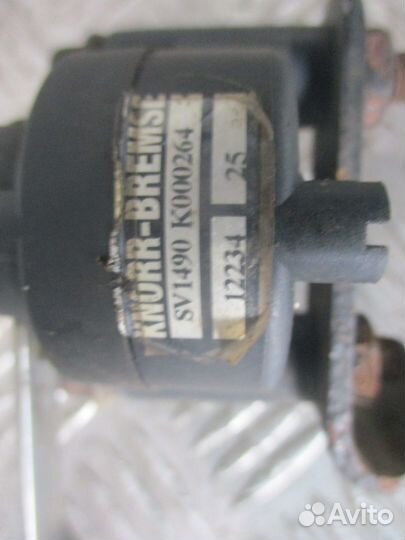 Кран уровня пола Iveco K000264