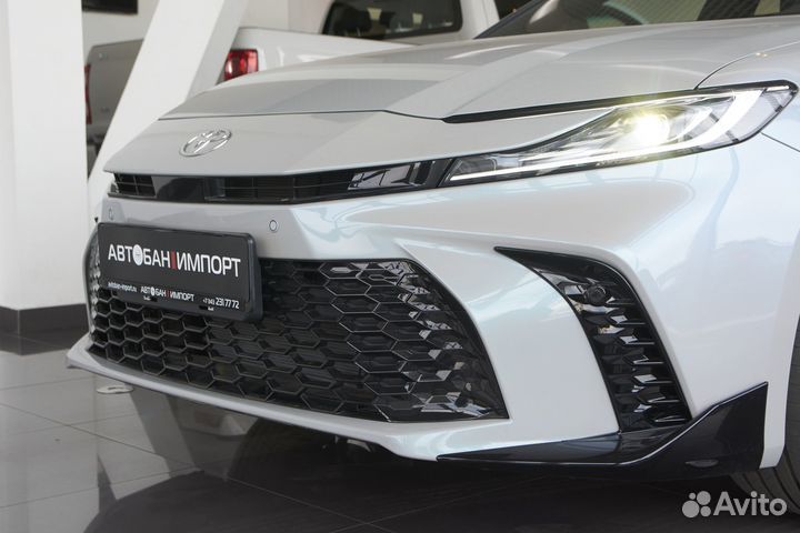 Toyota Camry 2.0 CVT, 2024