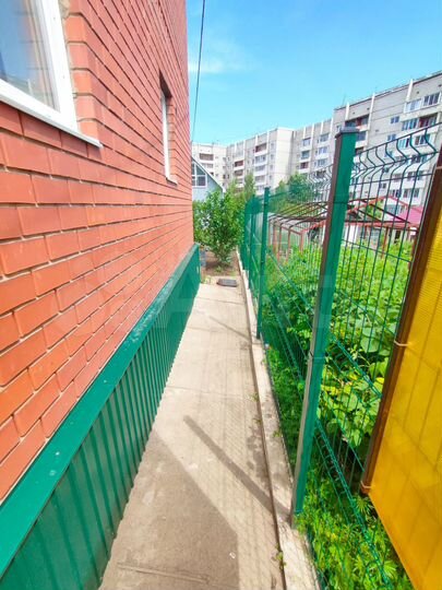 Дом 193,5 м² на участке 3,3 сот.