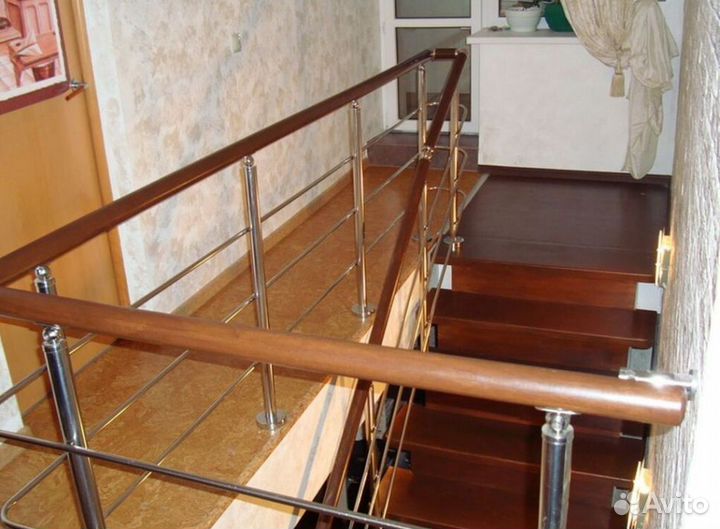 Радиусный поручень на лестницу
