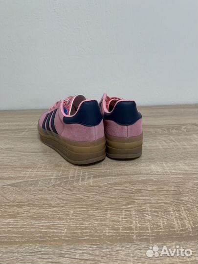 Кроссовки adidas gazelle