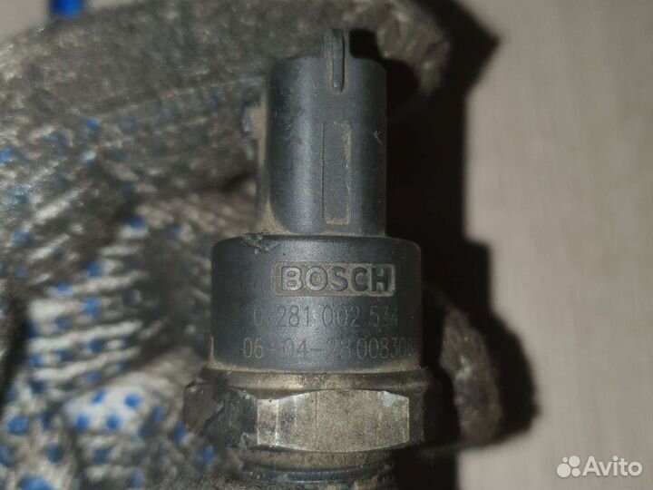 Датчик давления топлива Ман тга Volvo Iveco Opel