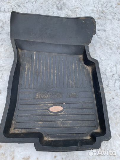 Коврик резиновый для автомобиля