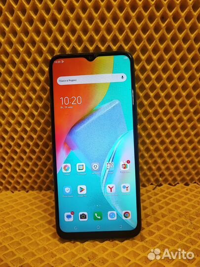 TECNO Spark 8C, 4/64 ГБ