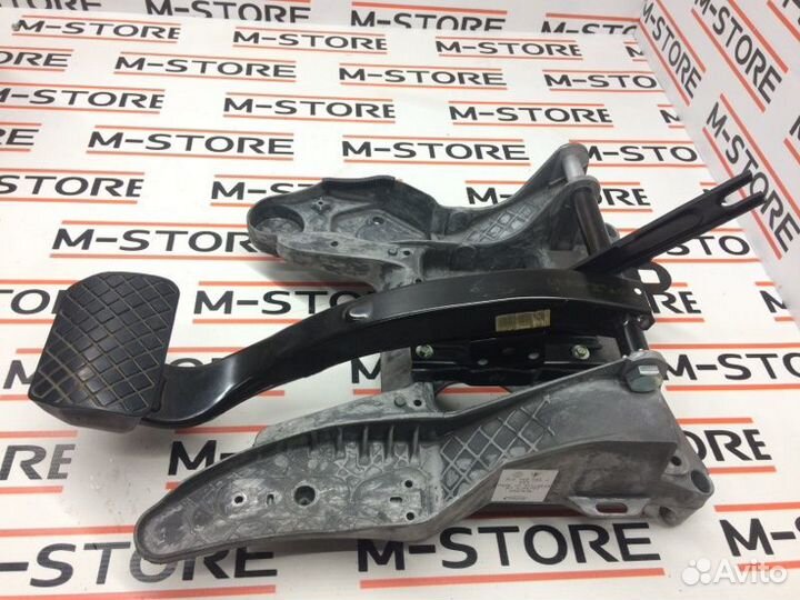 Педаль тормоза Volkswagen Touareg 7L BHK 2007