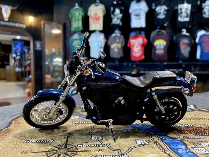 Модель мото Harley 2004 Dyna Super Glide Sport