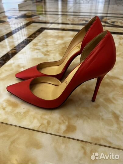 Туфли женские Christian Louboutin